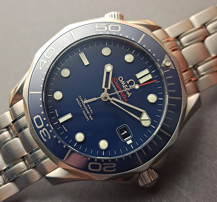 BLUE Omega Seamaster Professional Co-Axial Wristwatch Ref. 212.30.41.20.03.001